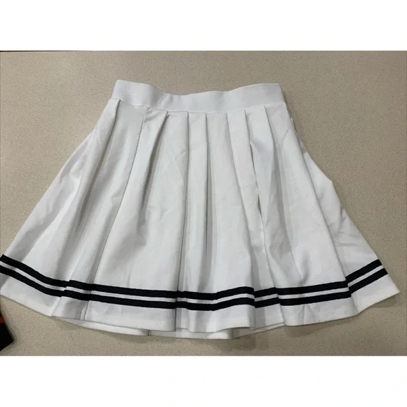 Wild Fable women’s lot of 2 skirts black and white pleated. XS - Picture 4 of 9